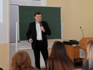 Артур Батурский на встрече со студентами Нижегородского института управления рассказал об опыте формирования благоприятного инвестклимата